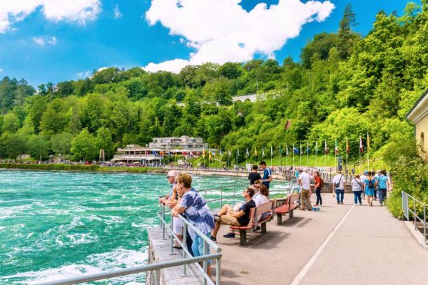 tour-zurich-1-2-ngay-di-thac-rhine-va-thang-may-ngam-canh-3-600x400